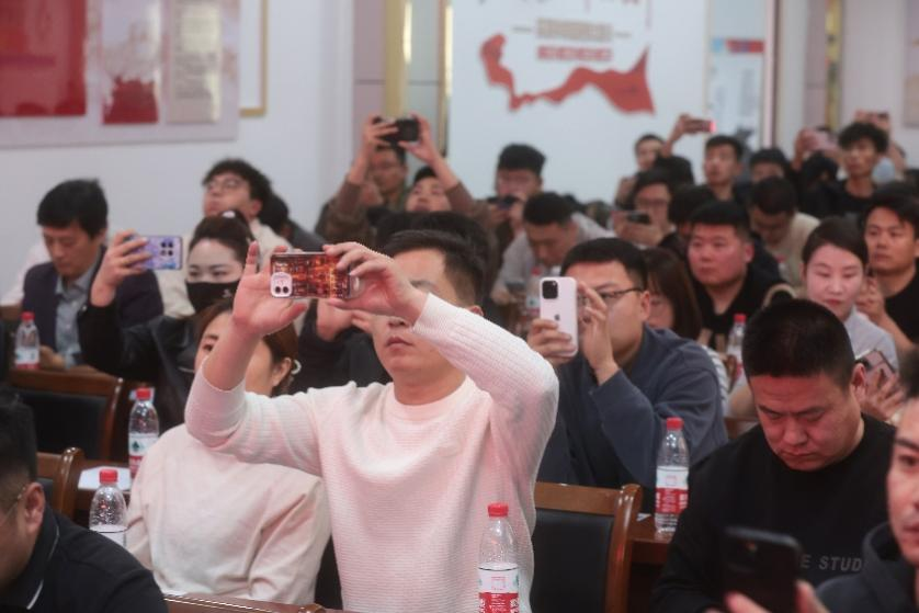 又砸1000億！拼多多再度重倉農業